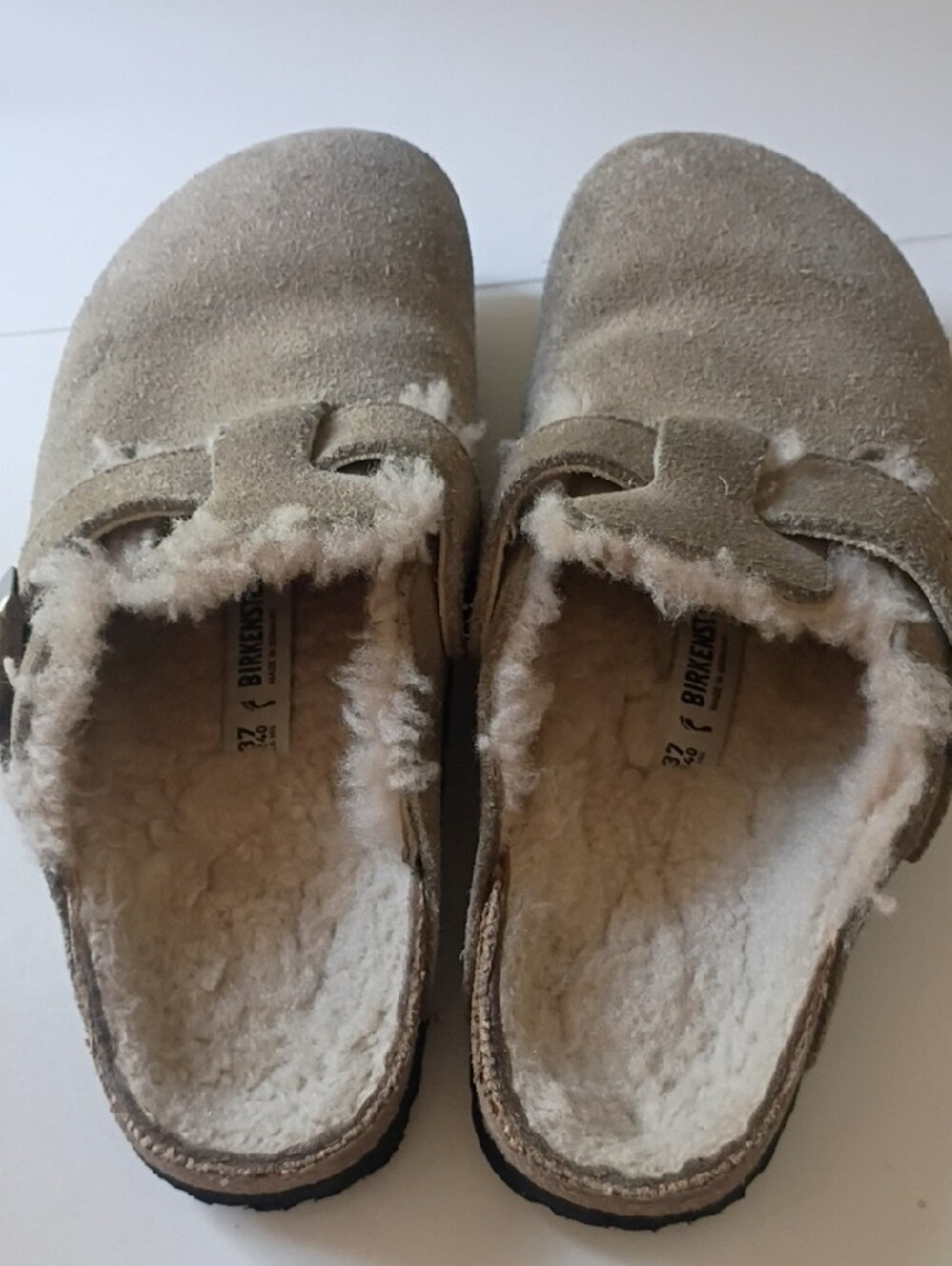 Birkenstock Boston Shearling-Lined Clogs in Taupe Suede 37 US Women's 6–6.5. - Picture 9 of 11